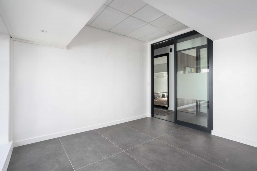 To Let commercial Property for Rent in Val De Vie Estate Western Cape